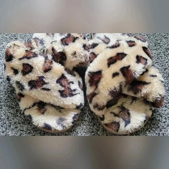 Plush Leopard Slides Slippers ~ Women's Large 9-10 - Picture 2 of 7
